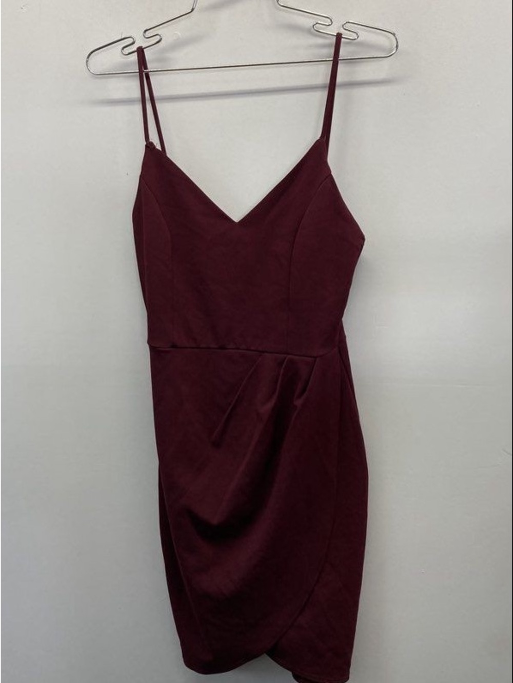 Lulus Women's Burgundy V-Neck Tulip Skirt Spaghetti Strap Cocktail Dress